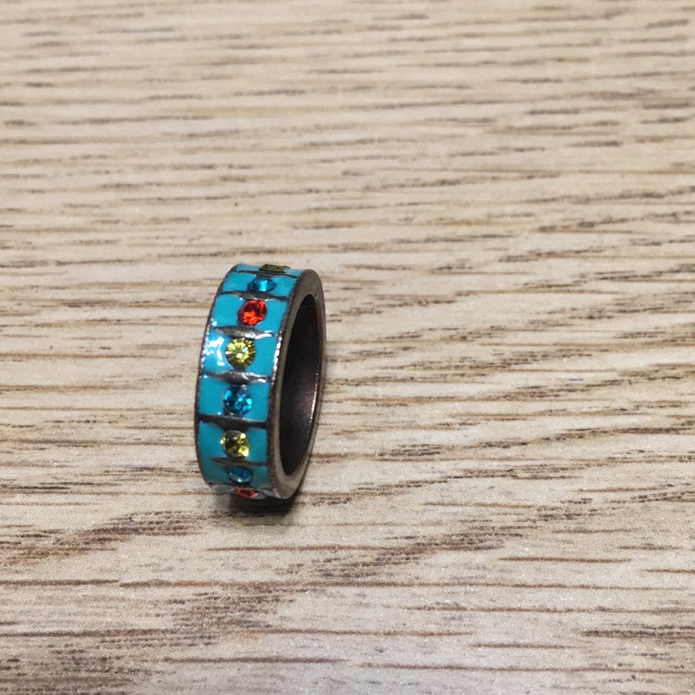 Tricolor ring